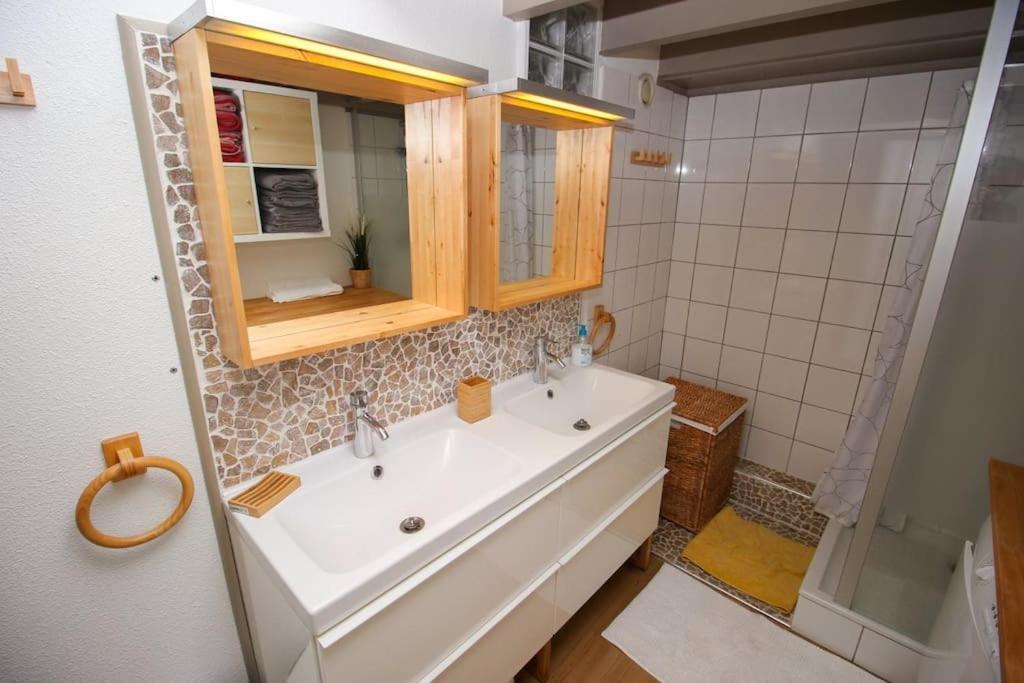 Апартаменты T3 Cosy , Coeur Historique De La Rochelle Ла-Рошель Экстерьер фото